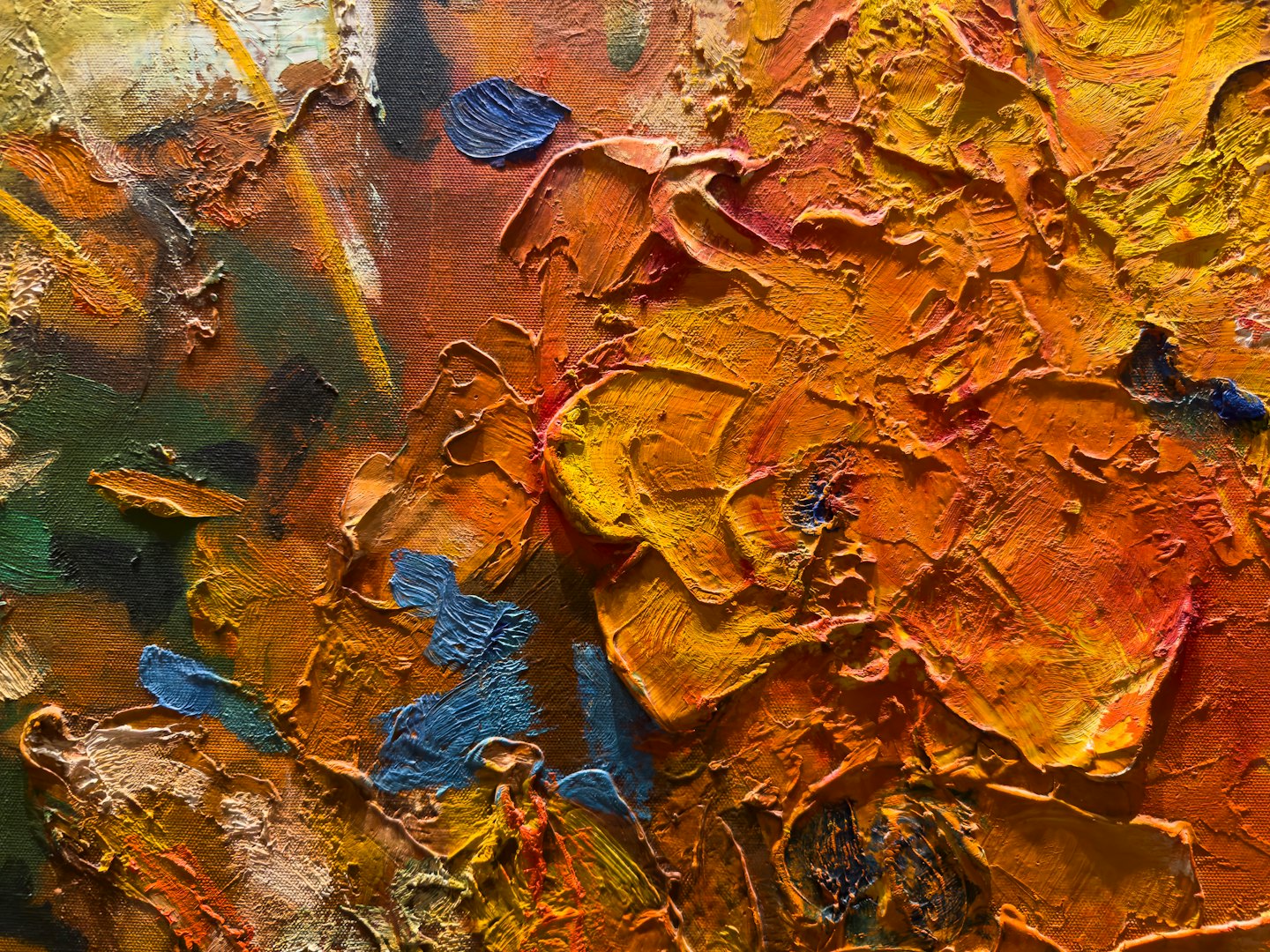 Tekstuuriga impasto õlimaal elavate oranžide ja punaste pintslitõmmetega.